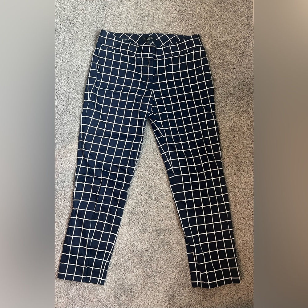 Talbots petite woman’s geometric signature pants blue and white